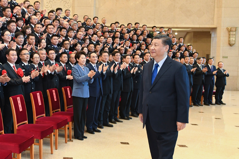 3月29日，黨和國家領導人習近平、王滬寧、趙樂際等在北京會見全國掃黑除惡專項斗爭總結表彰大會代表。新華社記者 饒愛民 攝