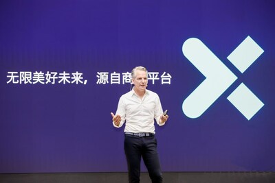 2024 西門子Xcelerator繁星年會，西門子股份公司首席技術官和首席戰(zhàn)略官Peter Koerte博士發(fā)表主旨演講